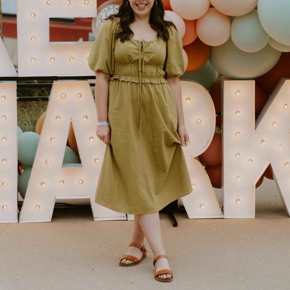 Universal Thread Dresses & Skirts - Target Universal Thread Puff Sleeve Green Midi Dress